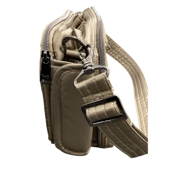 NWOT Lug Crossbody Women’s One Size Nylon Multiple Compartments Gold-Brown - Picture 5 of 10